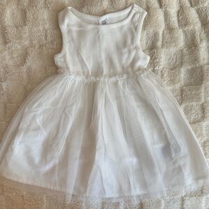 GAP Elegant White Sleeveless Kids Dress